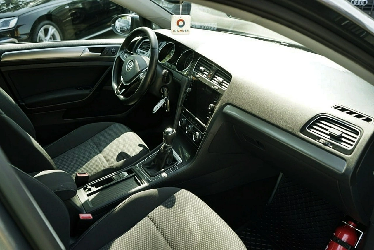 Volkswagen Golf - Zdjęcie 21