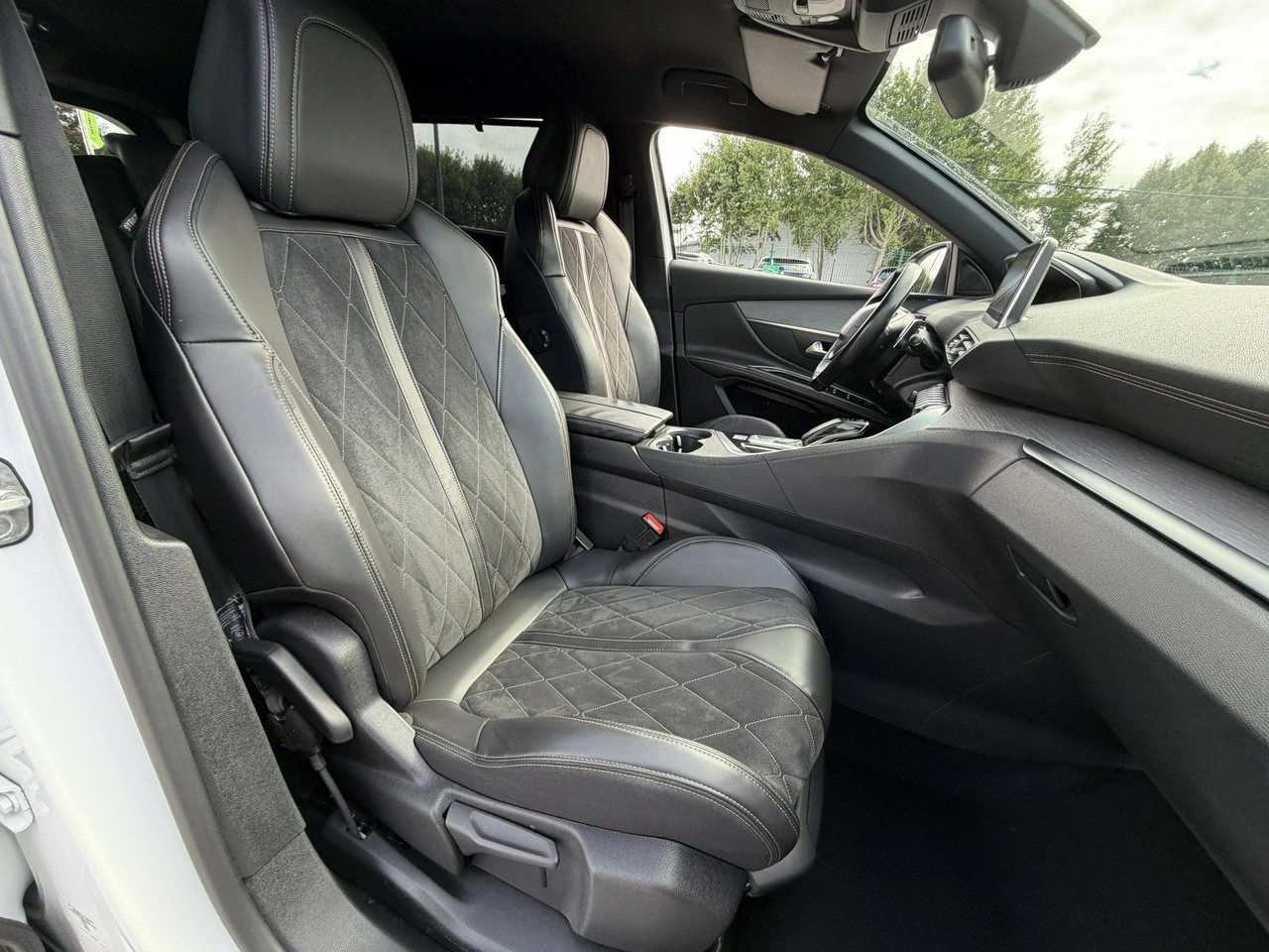 Peugeot 5008 - Zdjęcie 31