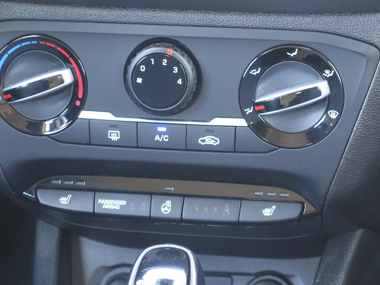 Hyundai i20 - Zdjęcie 21