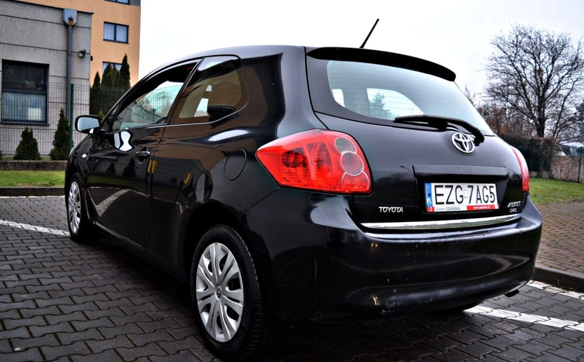 Toyota Auris - Zdjęcie 4