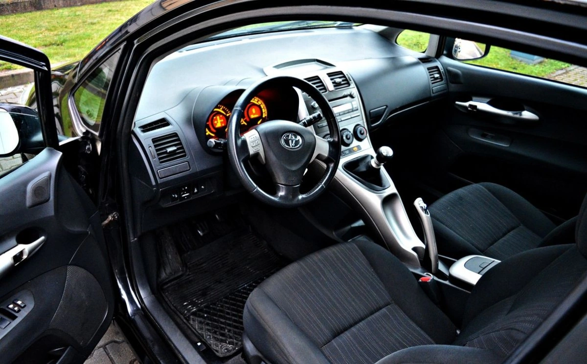 Toyota Auris - Zdjęcie 6