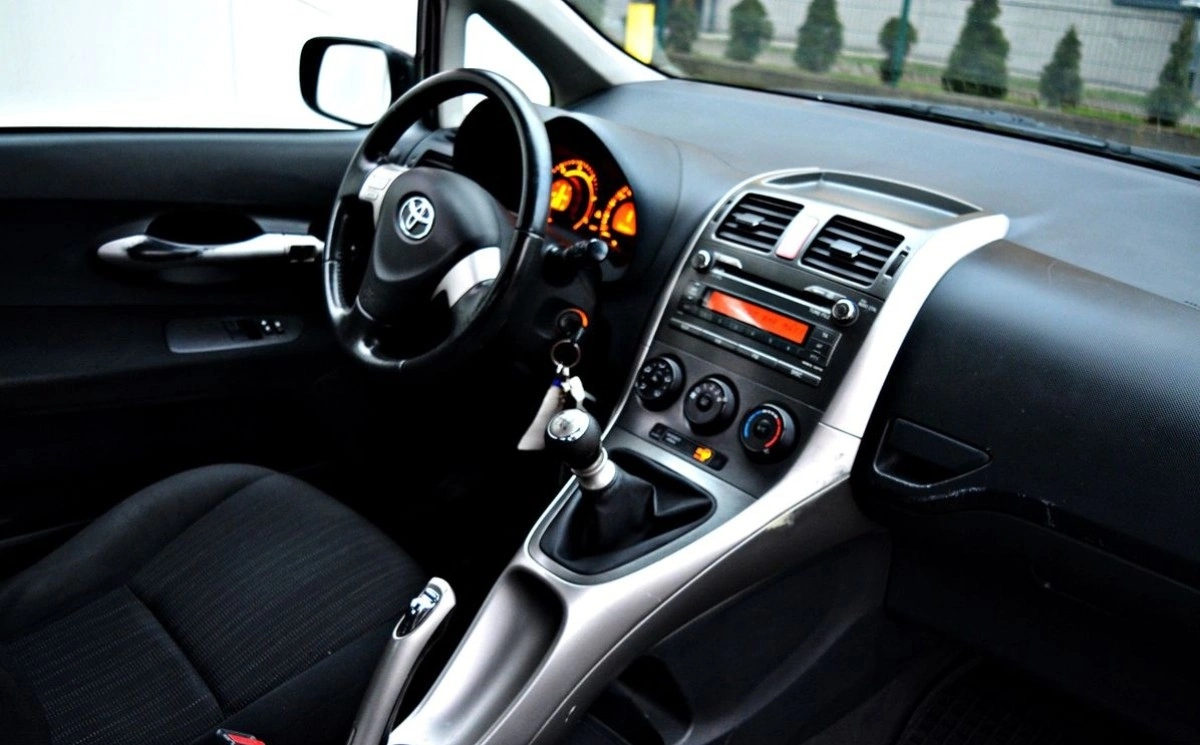 Toyota Auris - Zdjęcie 7