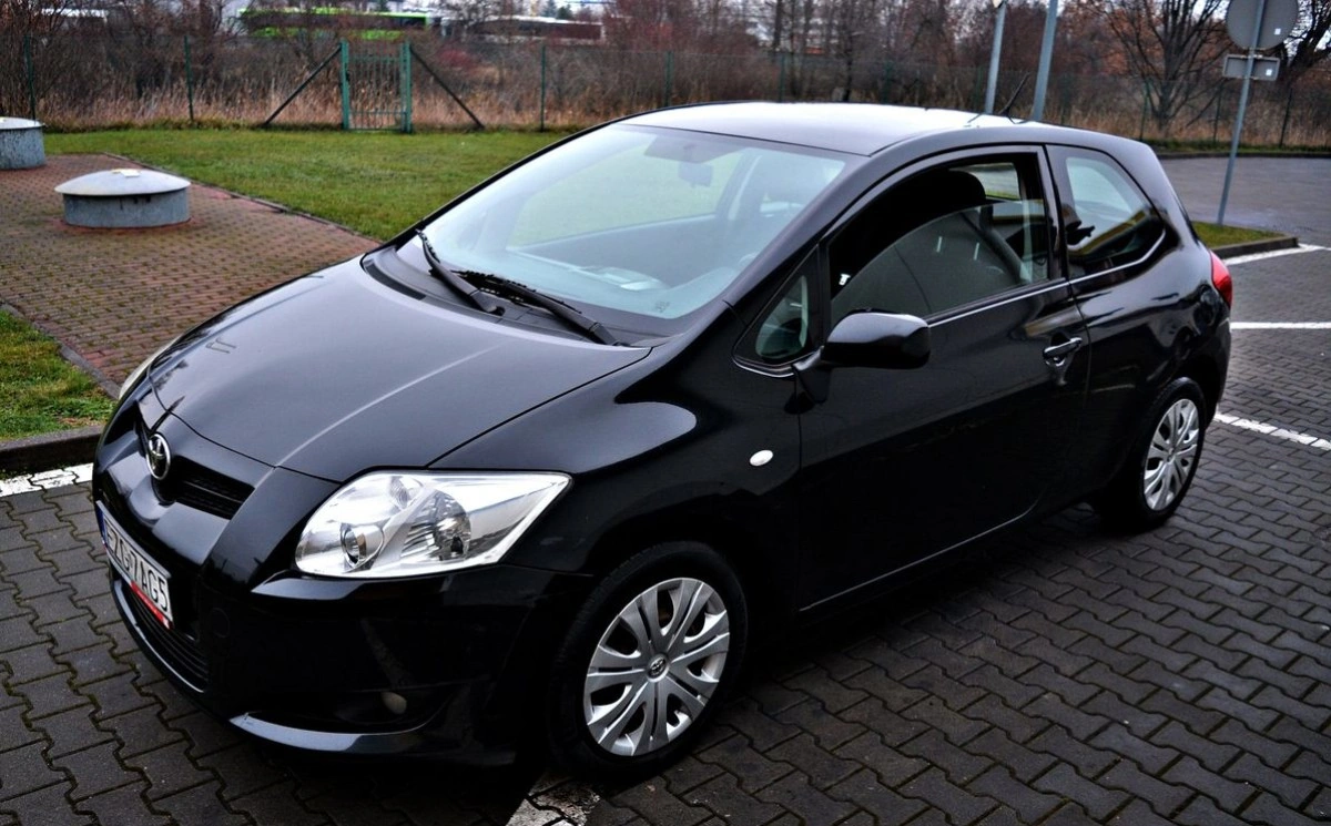 Toyota Auris - Zdjęcie 9