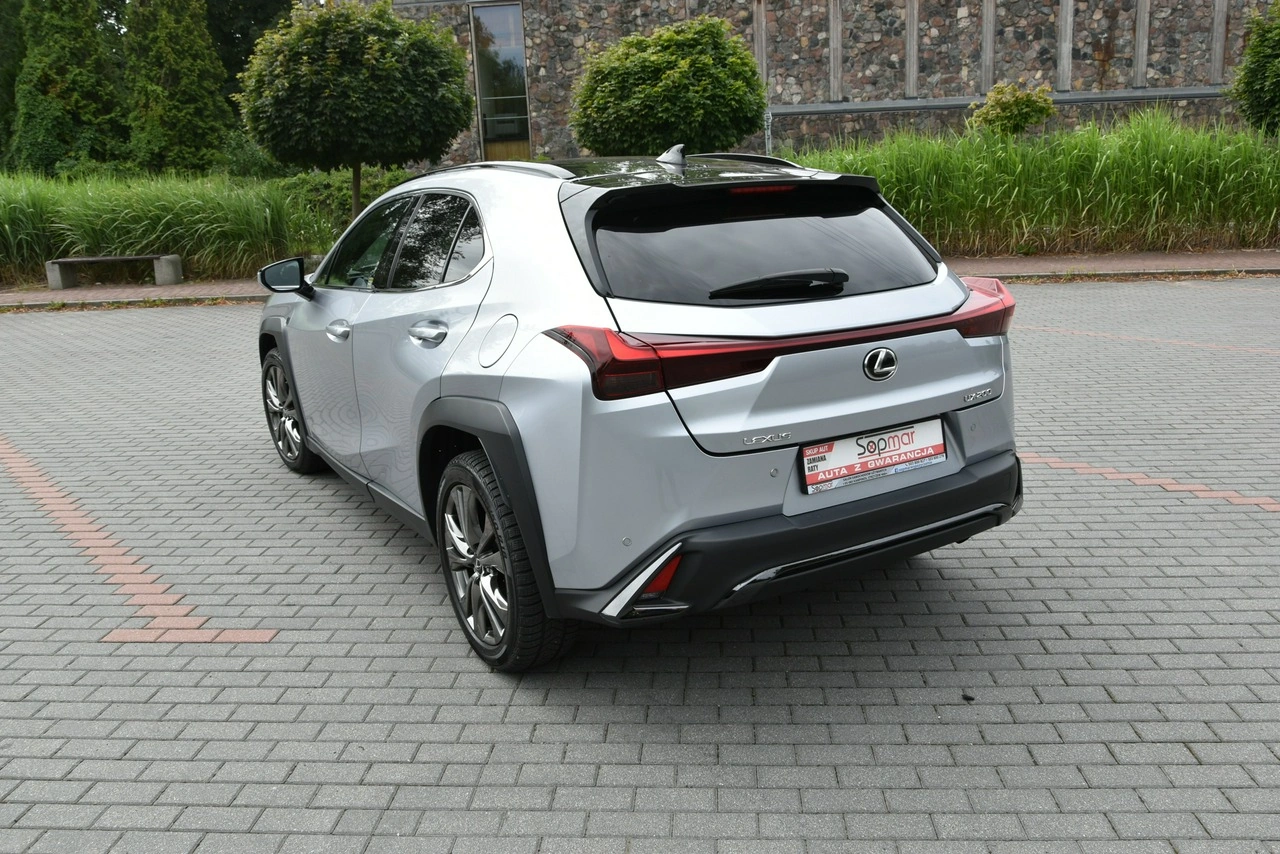 Lexus UX - Zdjęcie 20