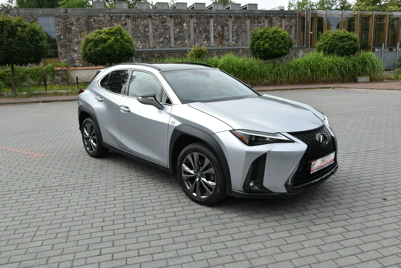 Lexus UX - Zdjęcie 23