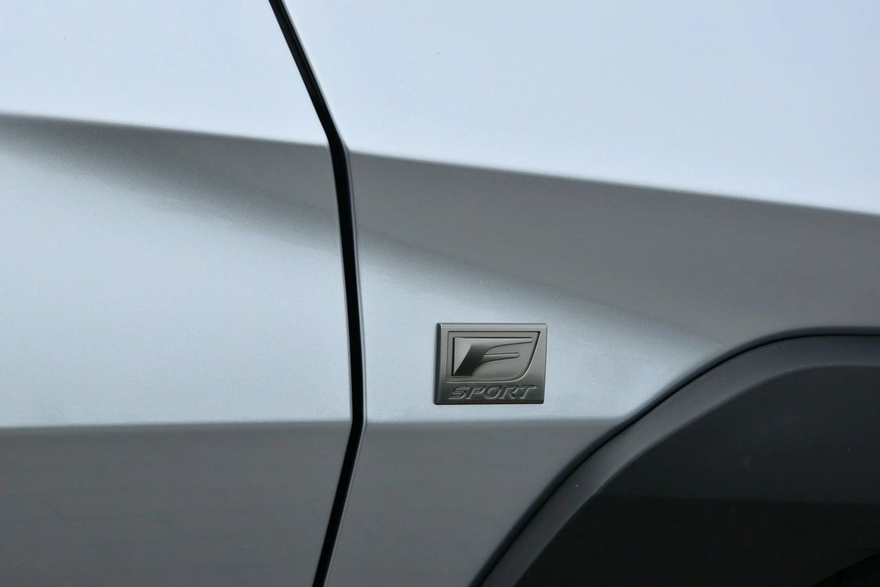 Lexus UX - Zdjęcie 24