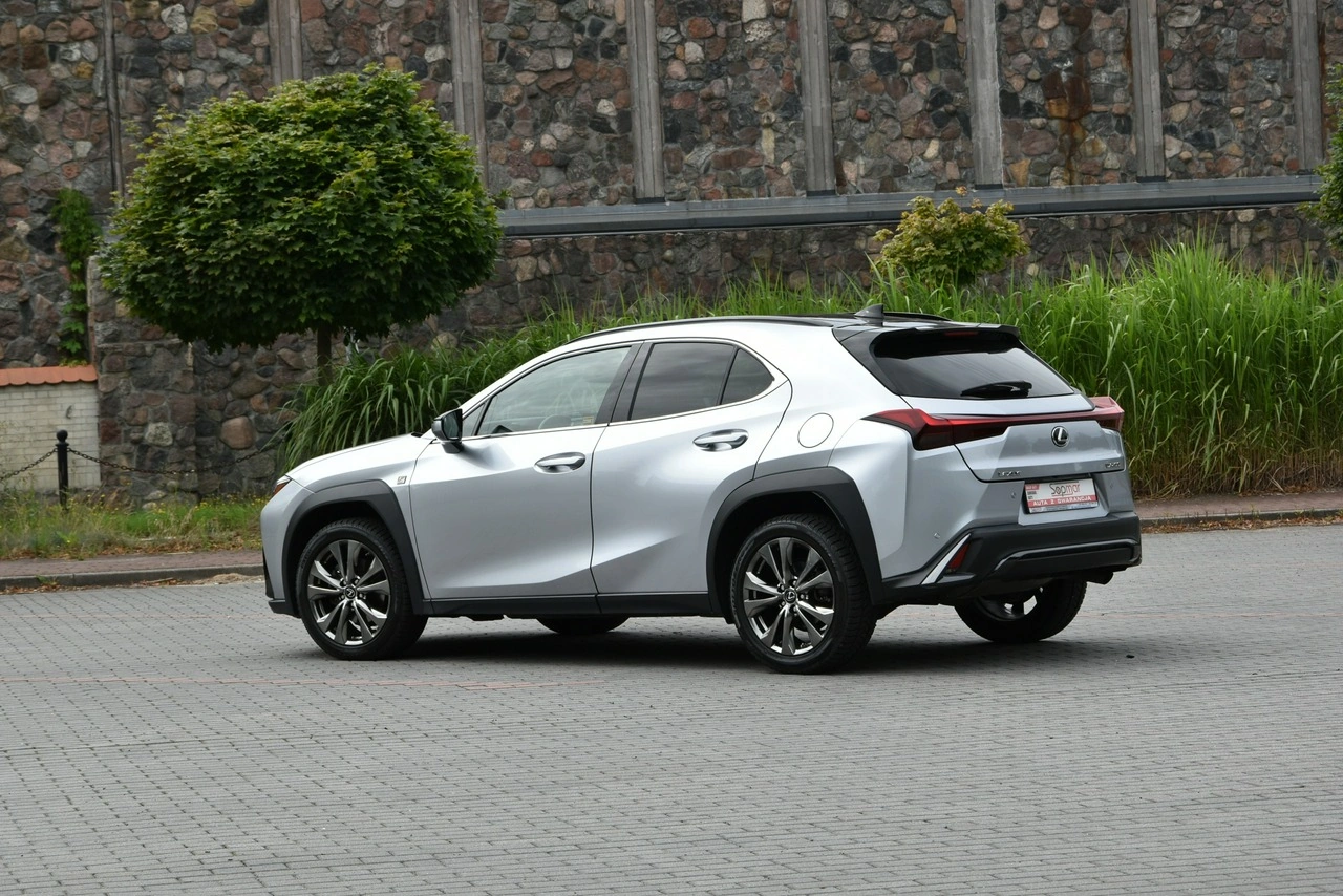 Lexus UX - Zdjęcie 3