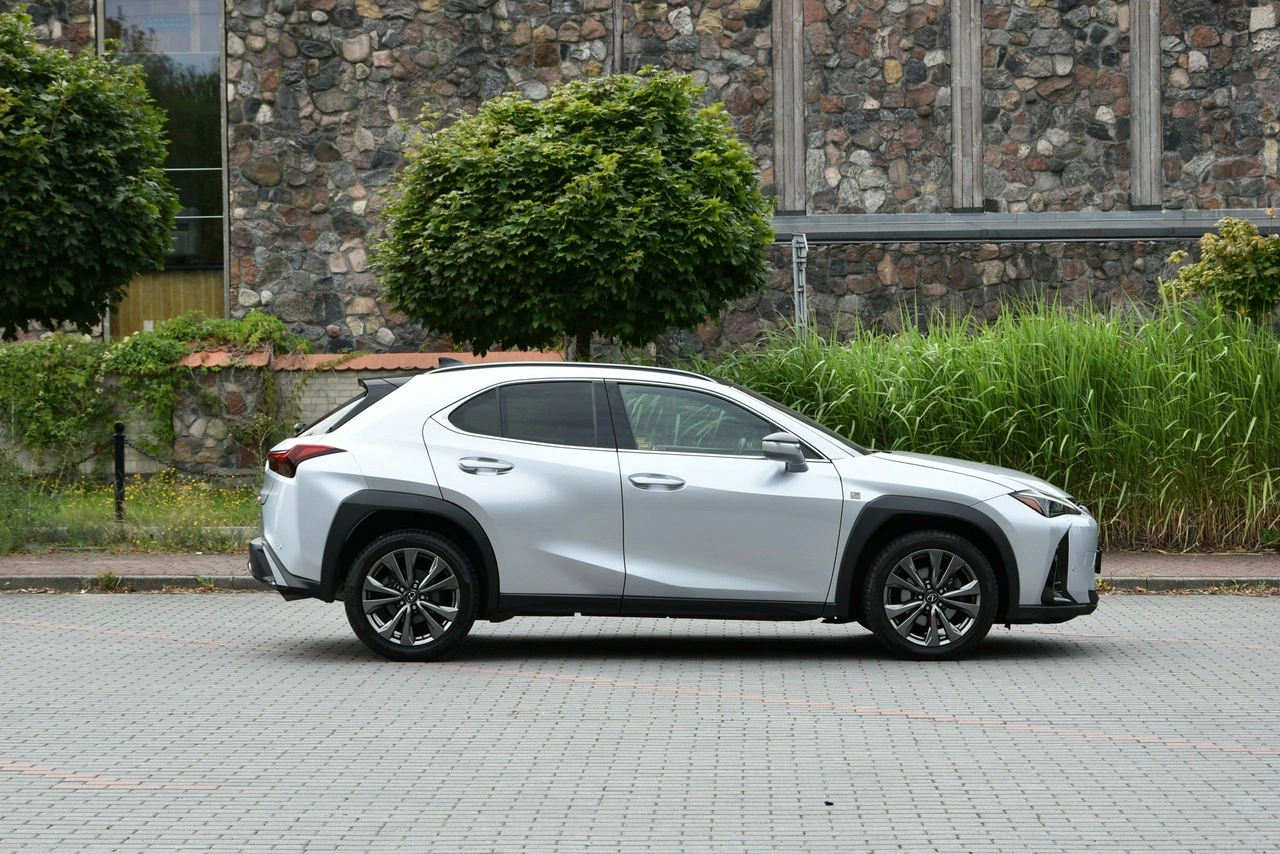 Lexus UX - Zdjęcie 6