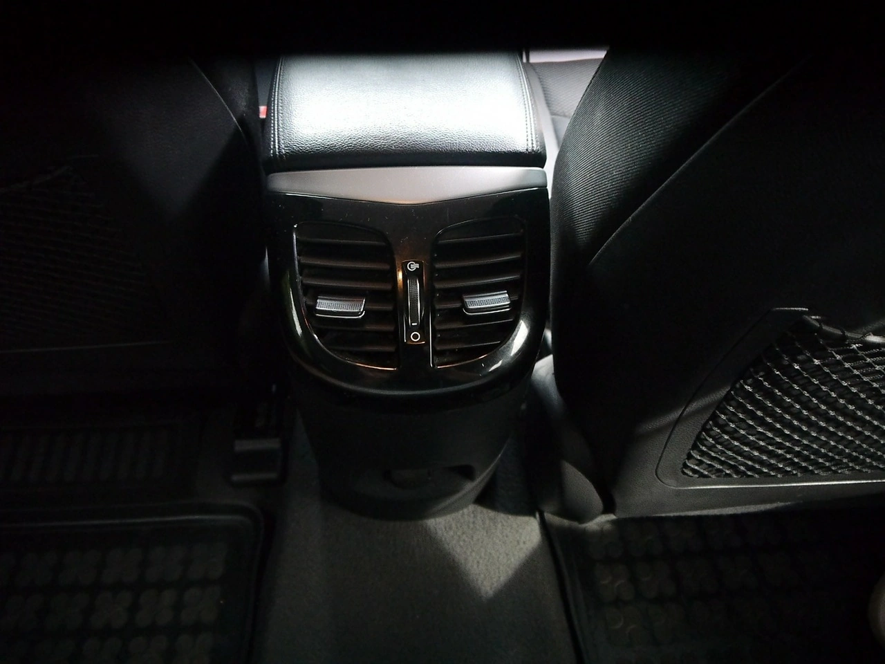 Hyundai i40 - Zdjęcie 39