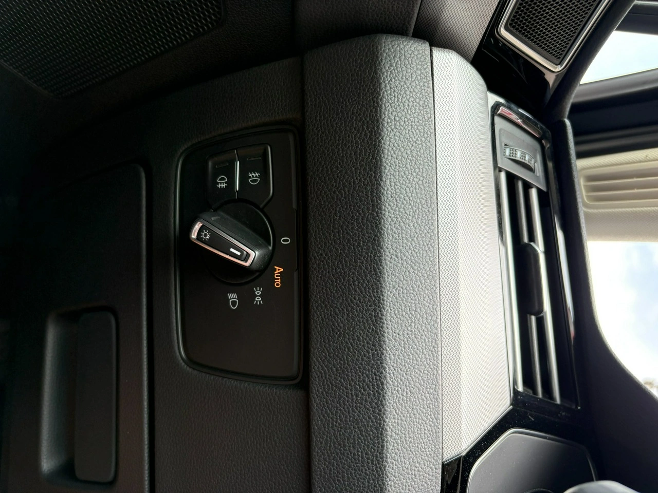 Volkswagen Passat - Zdjęcie 28