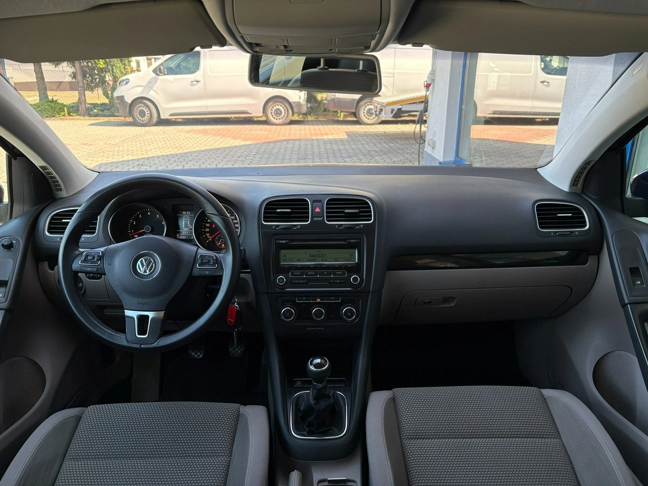 Volkswagen Golf - Zdjęcie 13