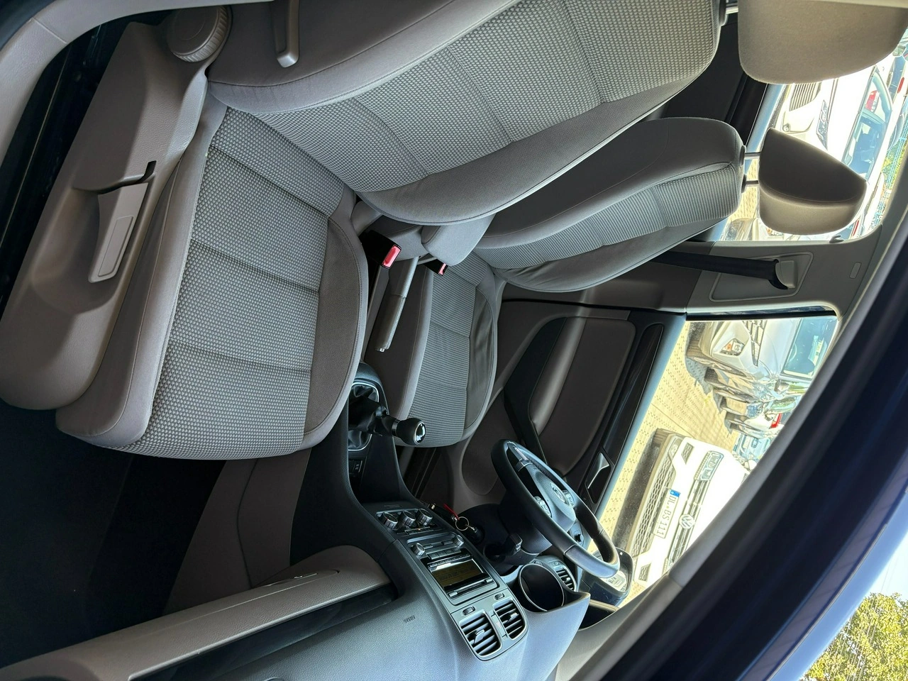 Volkswagen Golf - Zdjęcie 18
