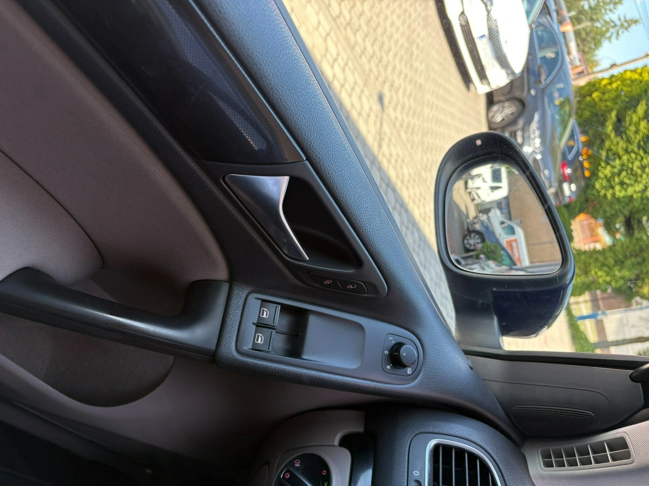 Volkswagen Golf - Zdjęcie 28