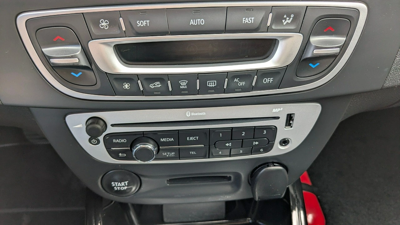 Renault Megane - Zdjęcie 43