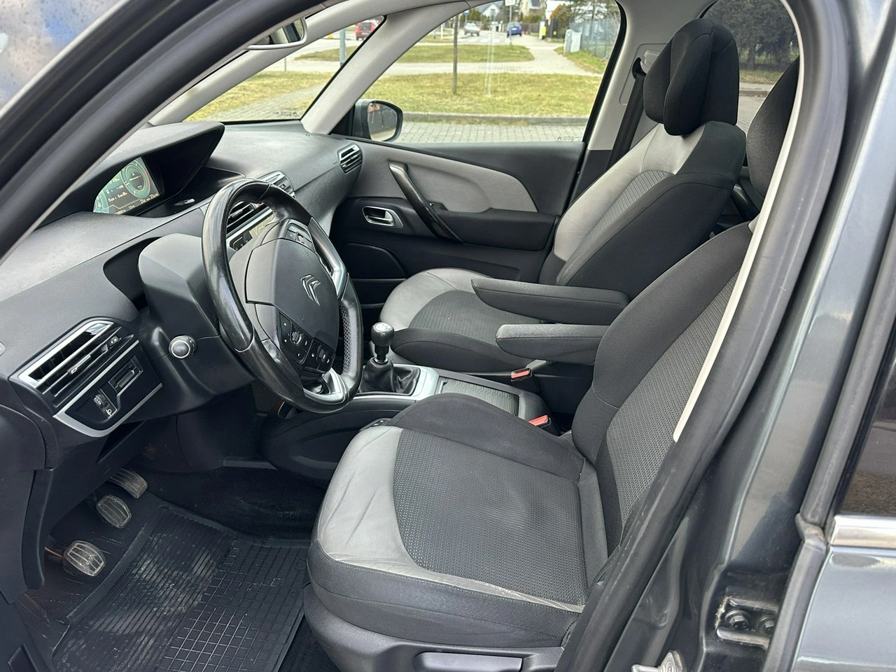 Citroën C4 Picasso - Zdjęcie 8