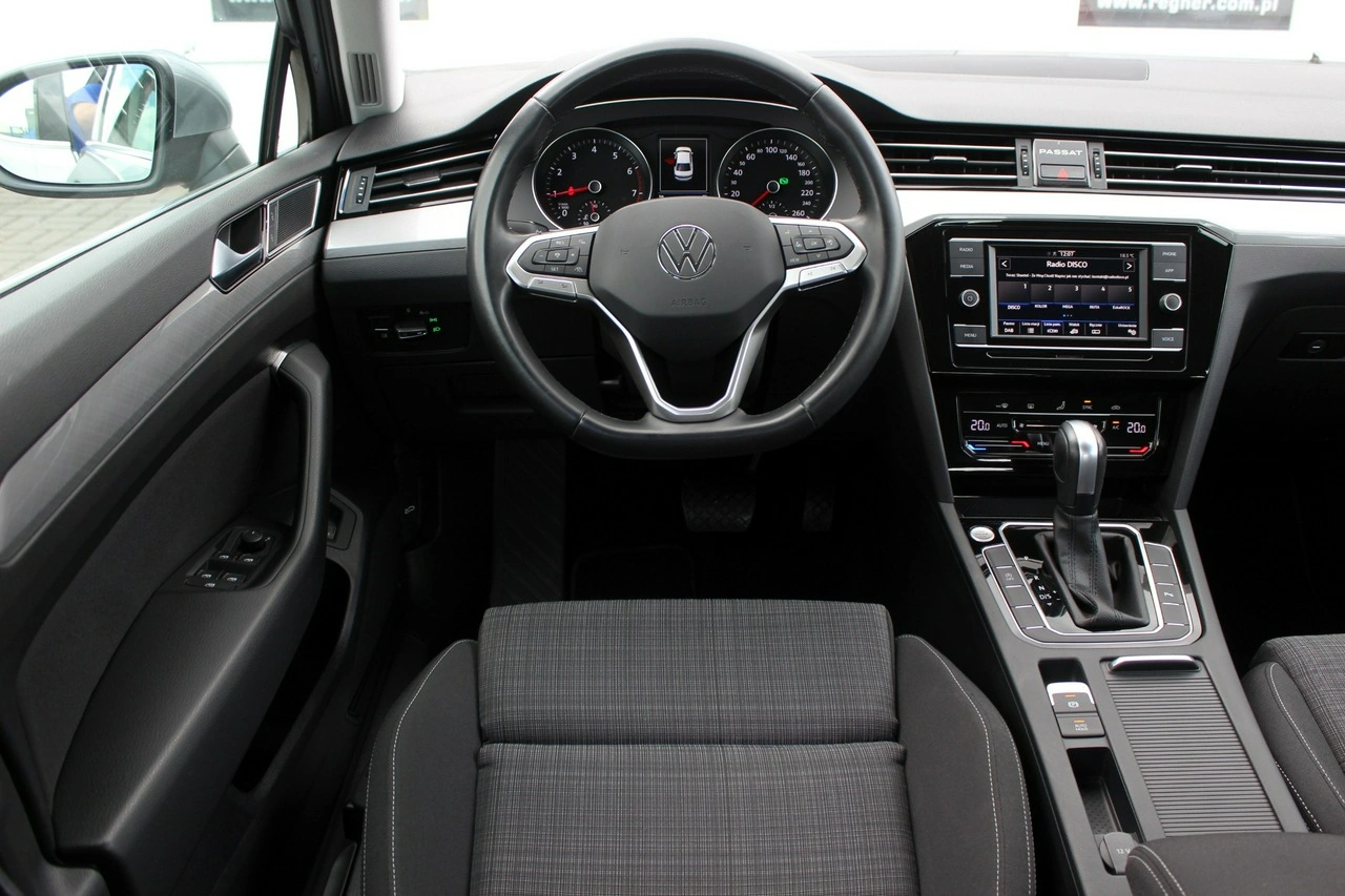 Volkswagen Passat - Zdjęcie 11