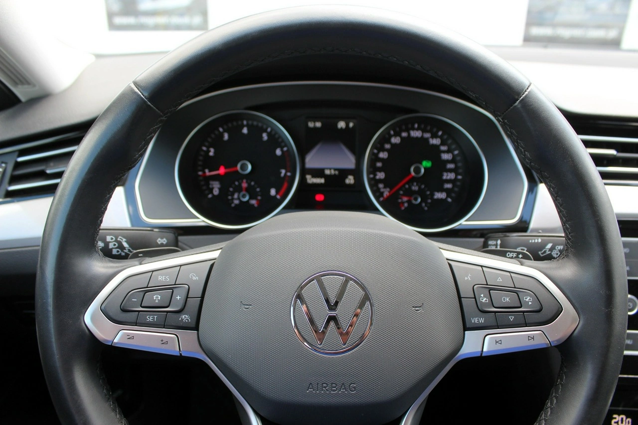Volkswagen Passat - Zdjęcie 13