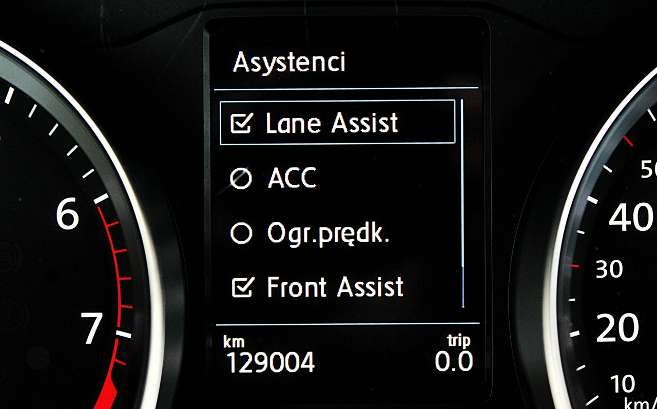 Volkswagen Passat - Zdjęcie 19