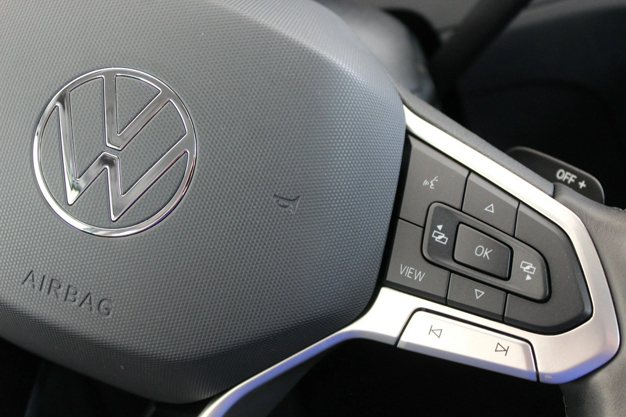 Volkswagen Passat - Zdjęcie 25