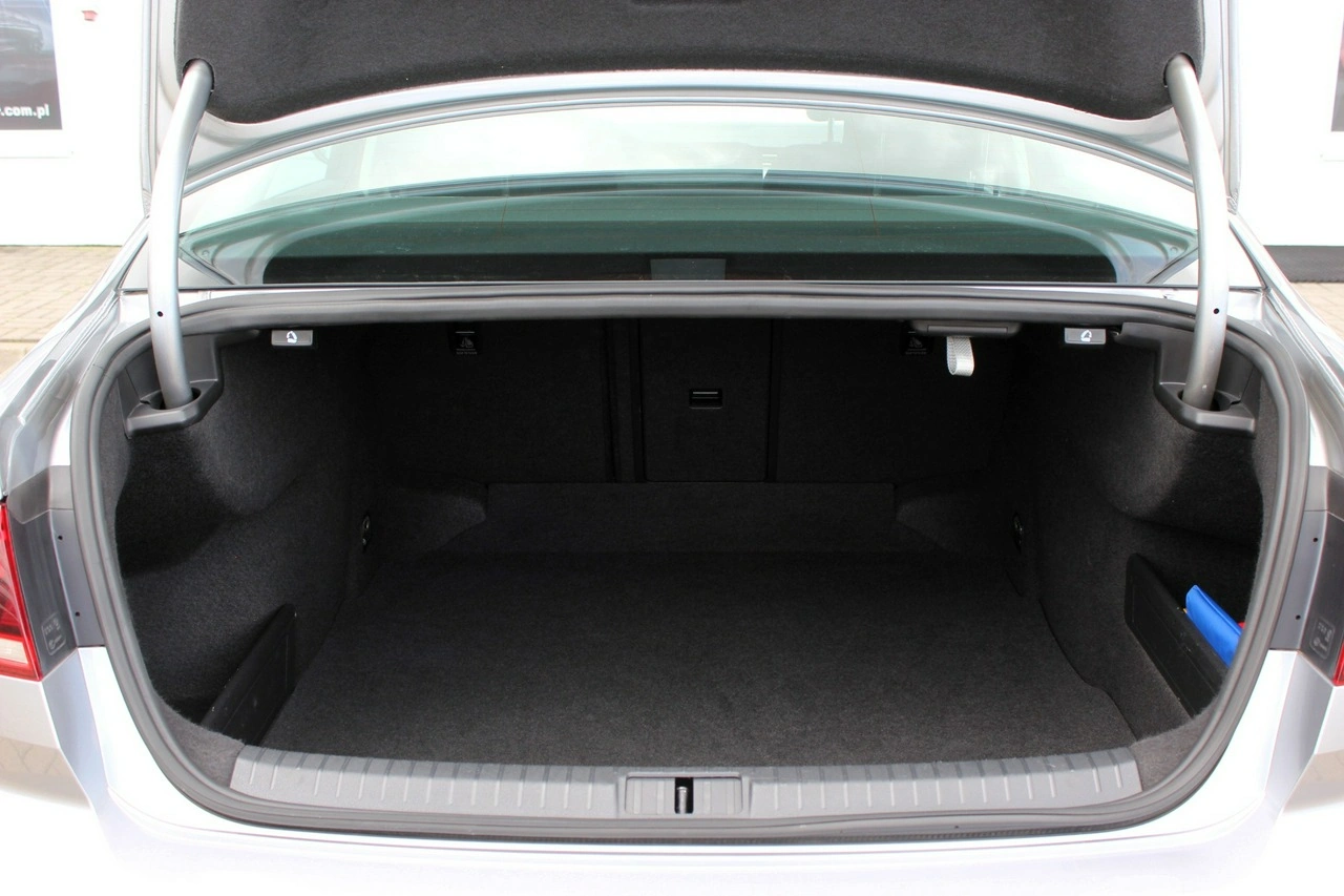 Volkswagen Passat - Zdjęcie 7