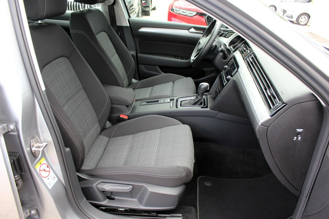 Volkswagen Passat - Zdjęcie 8