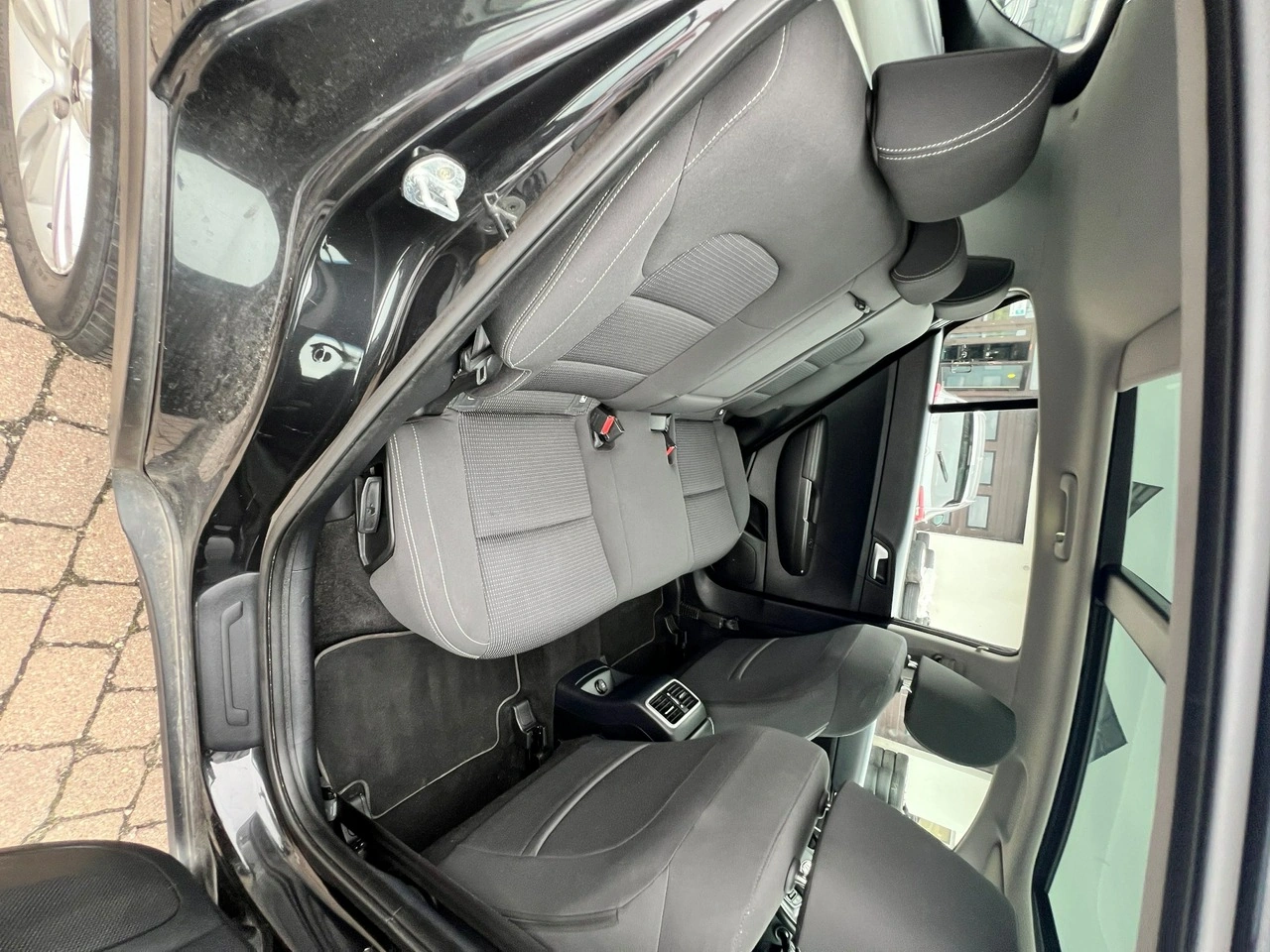 Kia Sportage - Zdjęcie 9