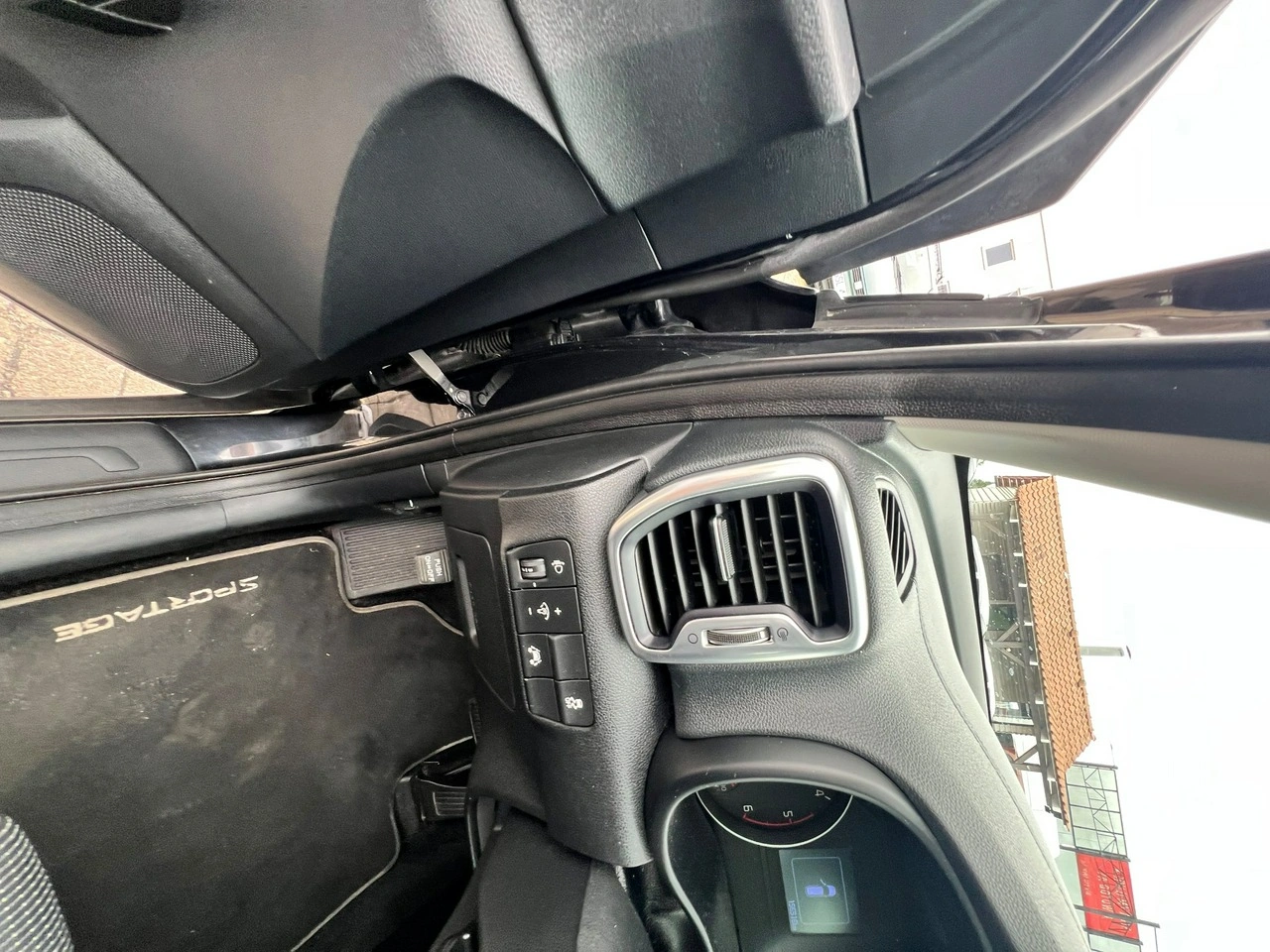 Kia Sportage - Zdjęcie 17