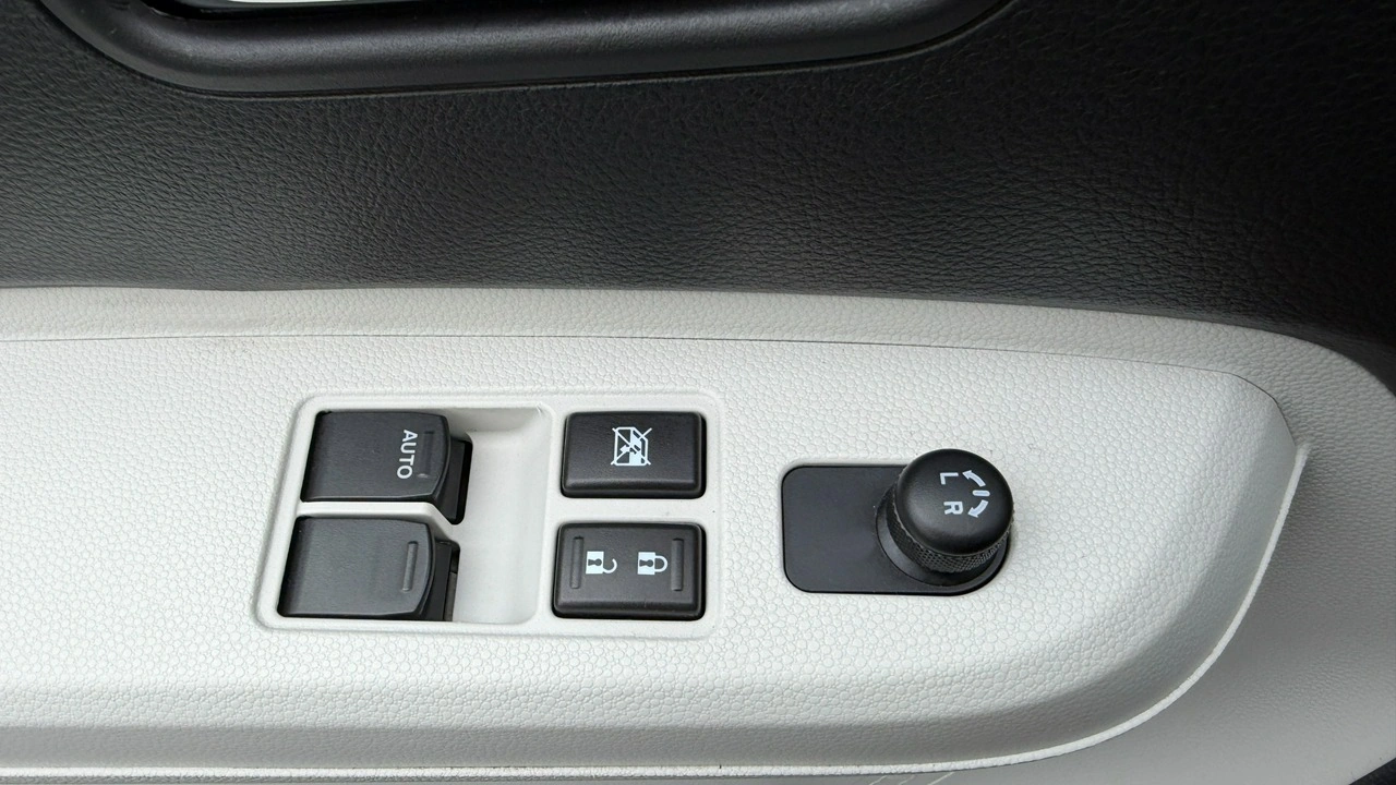 Suzuki Ignis - Zdjęcie 34