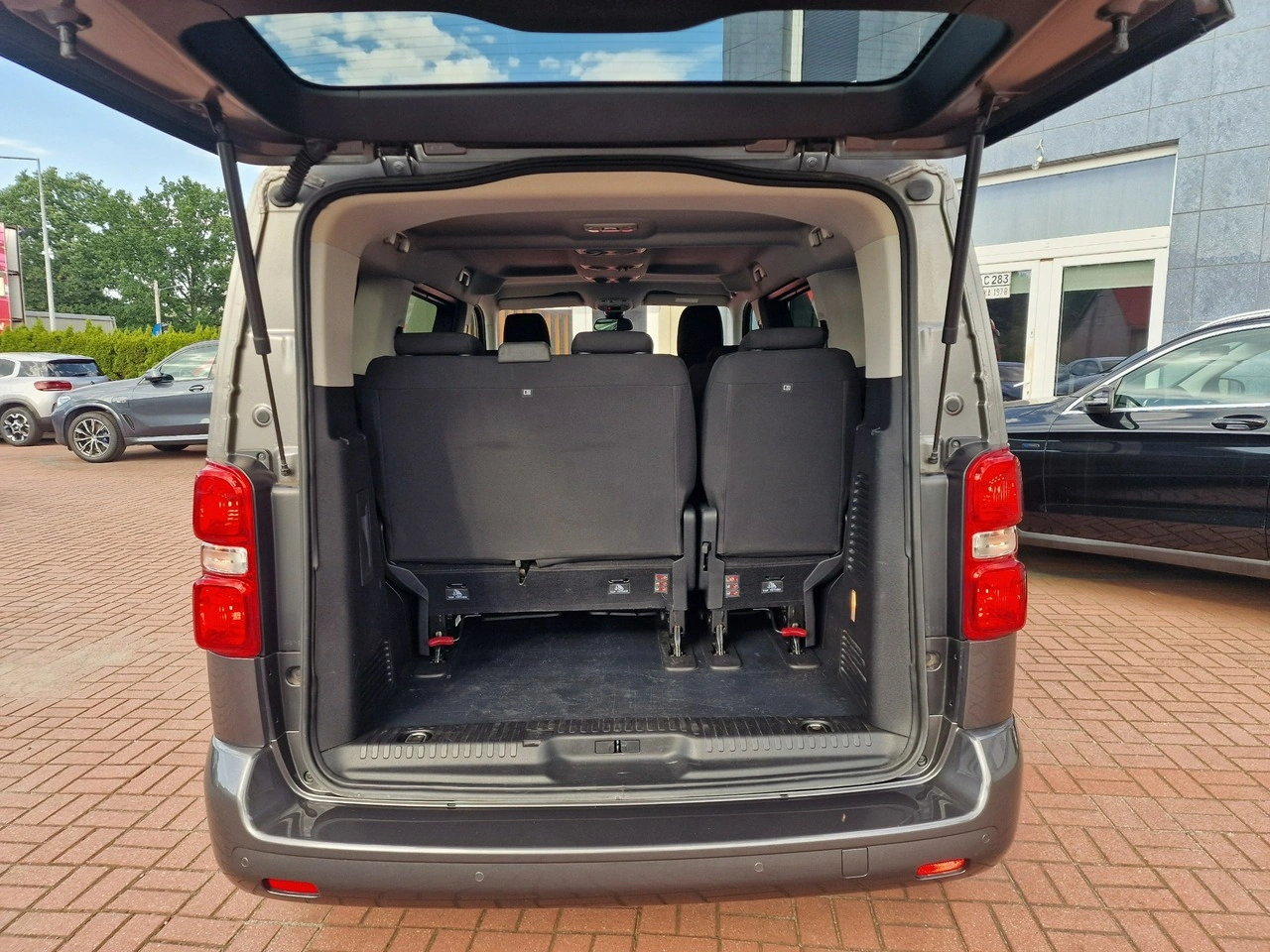 Peugeot Traveller - Zdjęcie 19