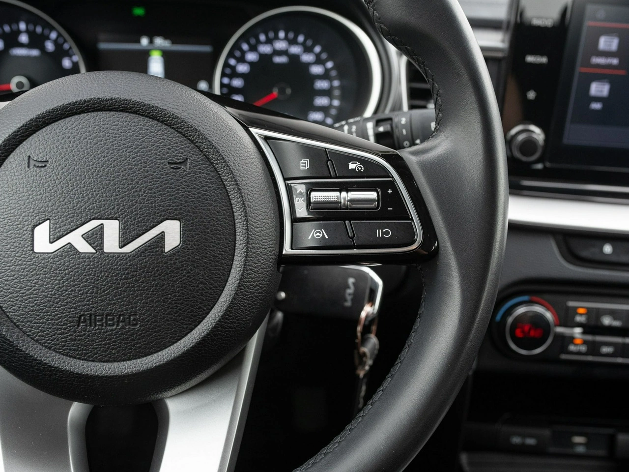 Kia Ceed - Zdjęcie 11