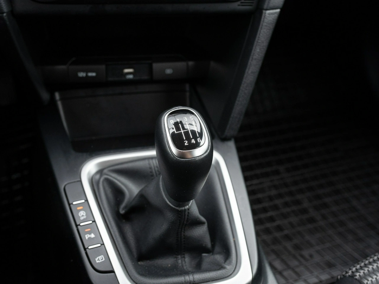 Kia Ceed - Zdjęcie 12