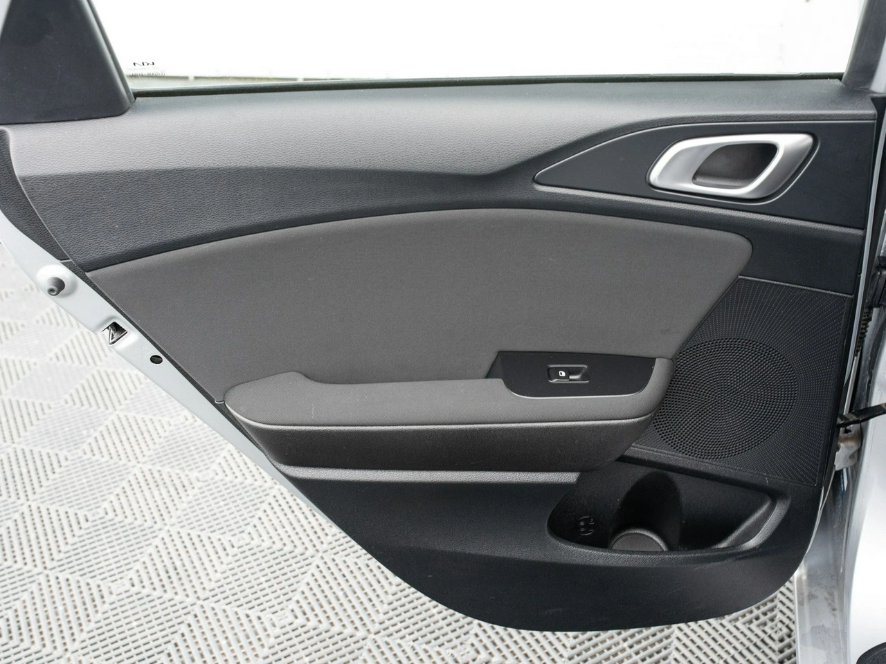 Kia Ceed - Zdjęcie 18