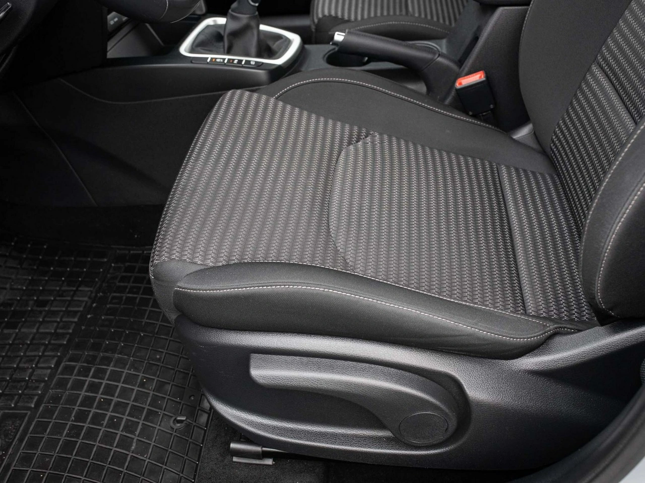 Kia Ceed - Zdjęcie 8