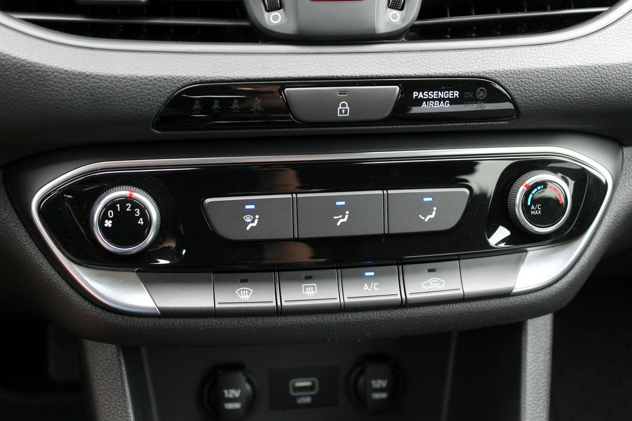 Hyundai i30 - Zdjęcie 16