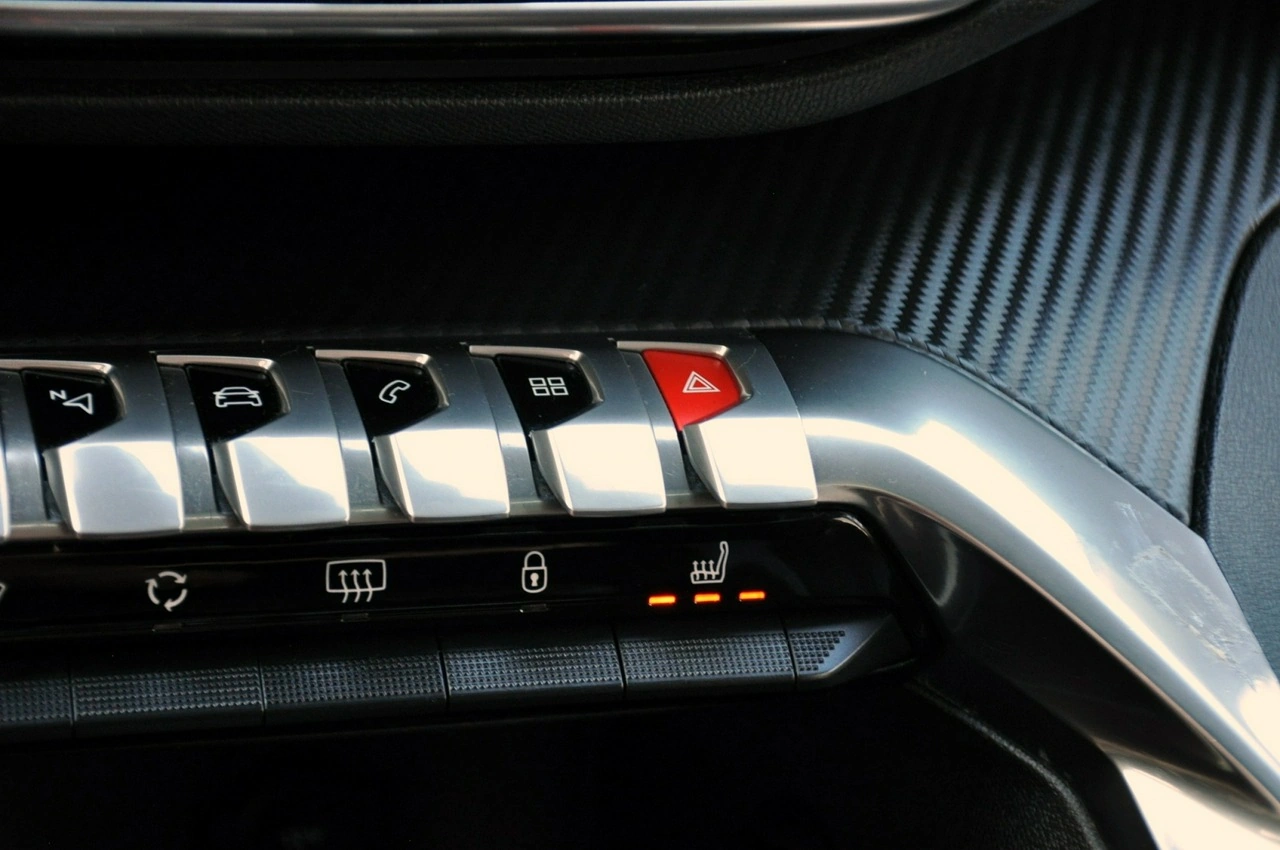 Peugeot 3008 - Zdjęcie 33