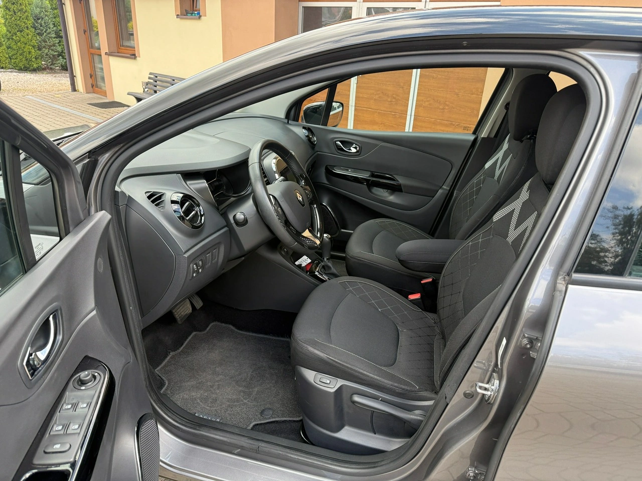 Renault Captur - Zdjęcie 19