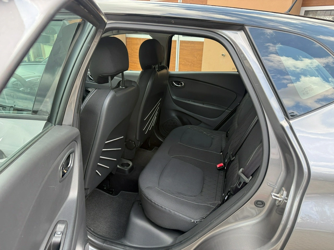 Renault Captur - Zdjęcie 22