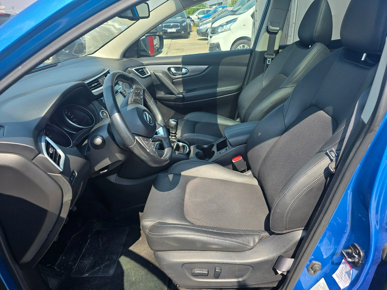 Nissan Qashqai - Zdjęcie 9