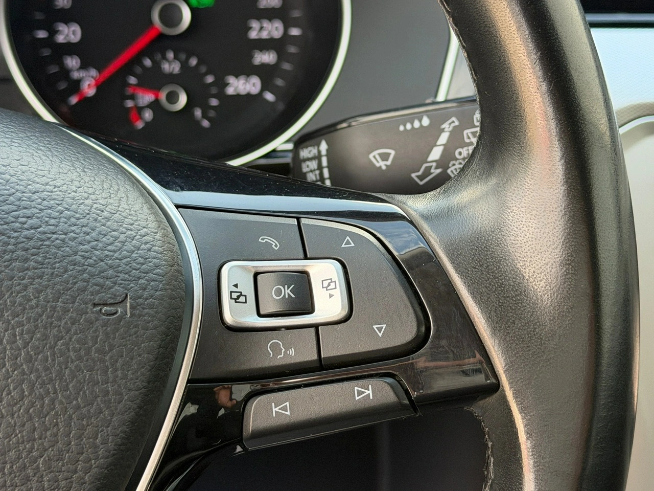 Volkswagen Passat - Zdjęcie 22