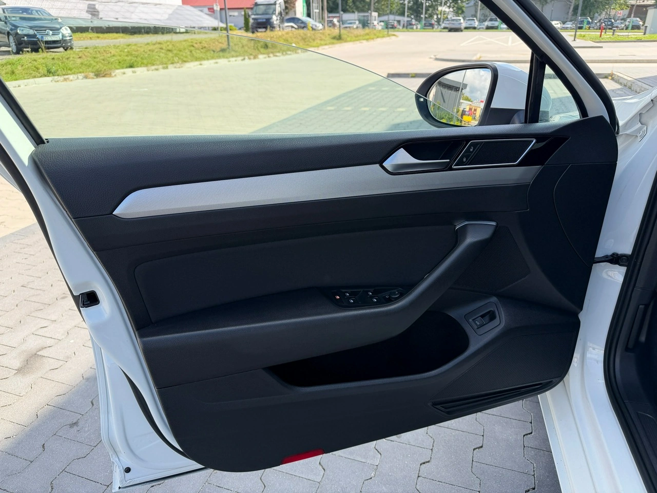 Volkswagen Passat - Zdjęcie 13