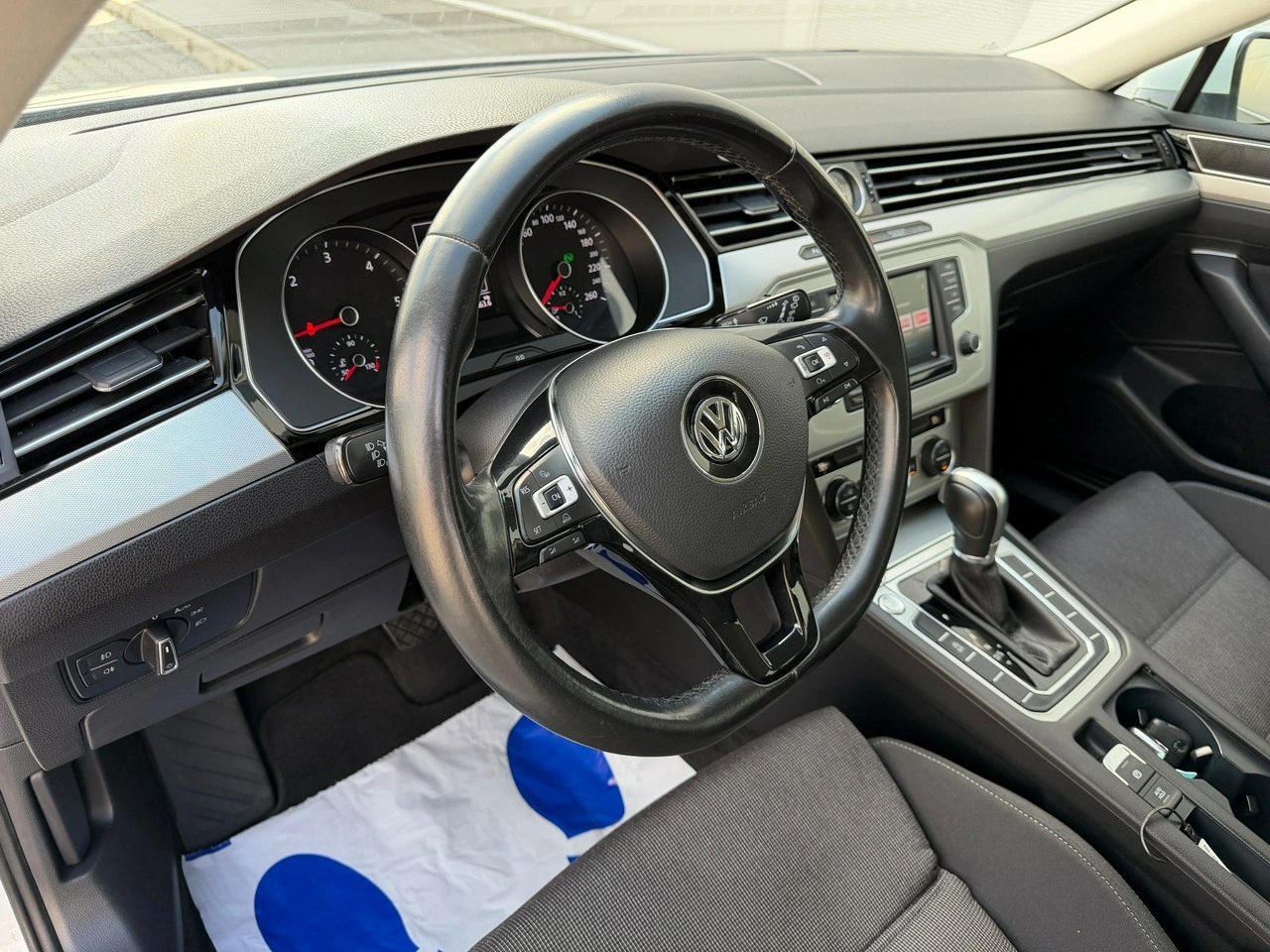Volkswagen Passat - Zdjęcie 18