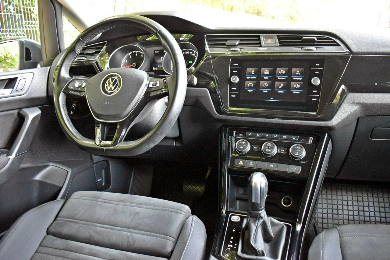 Volkswagen Touran - Zdjęcie 18
