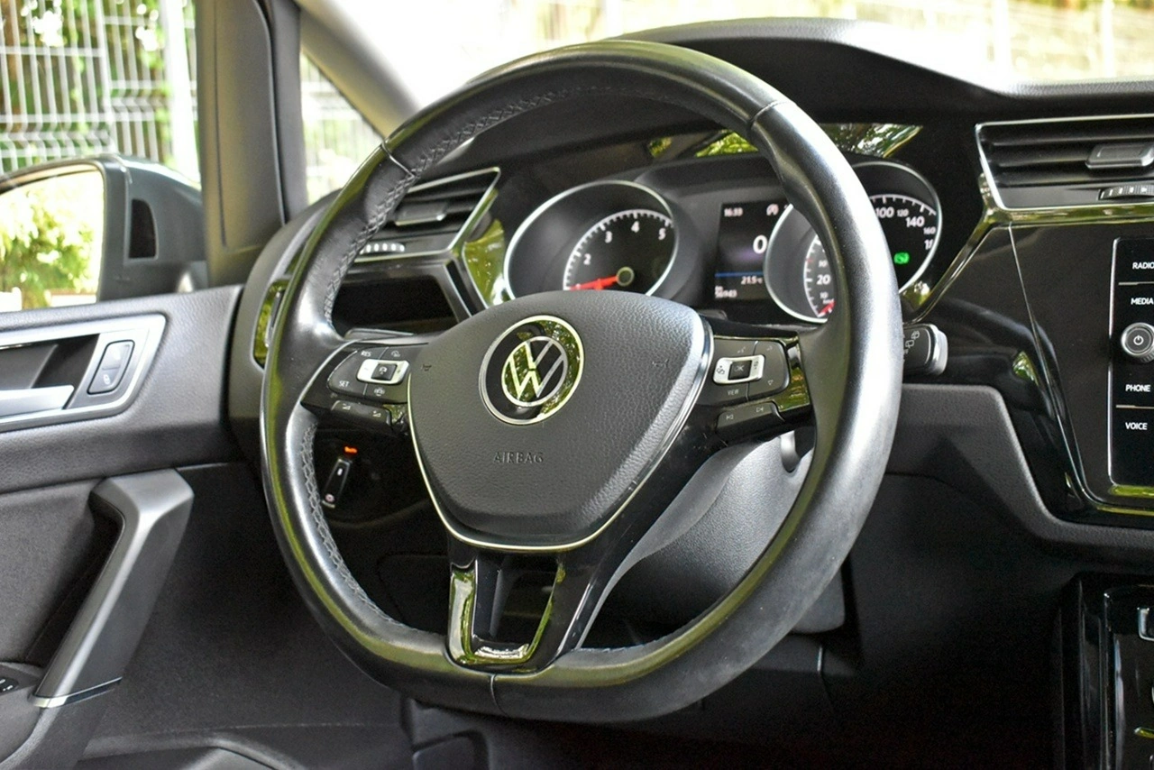 Volkswagen Touran - Zdjęcie 19