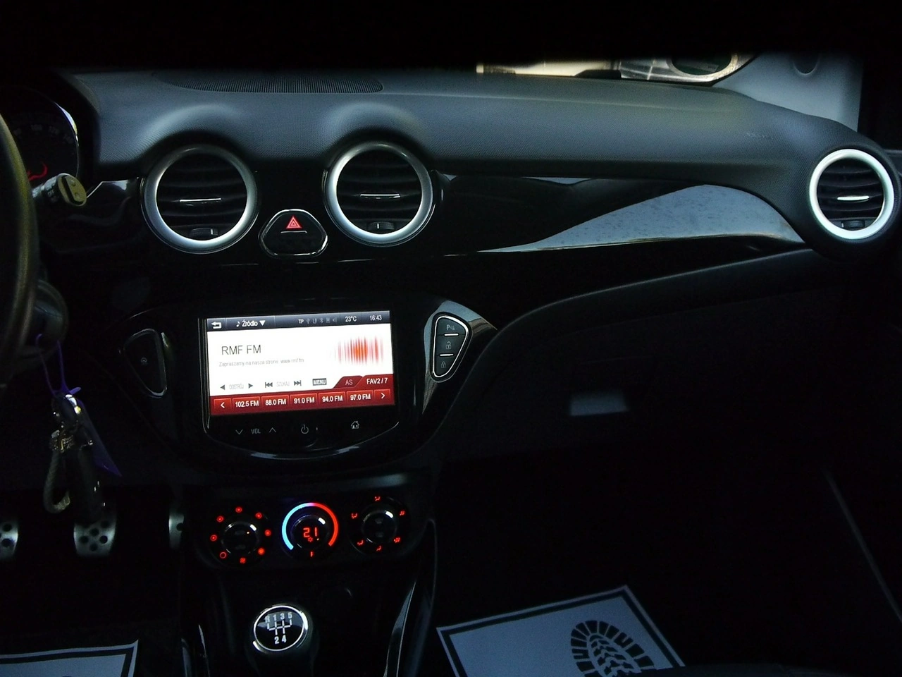 Opel Adam - Zdjęcie 21