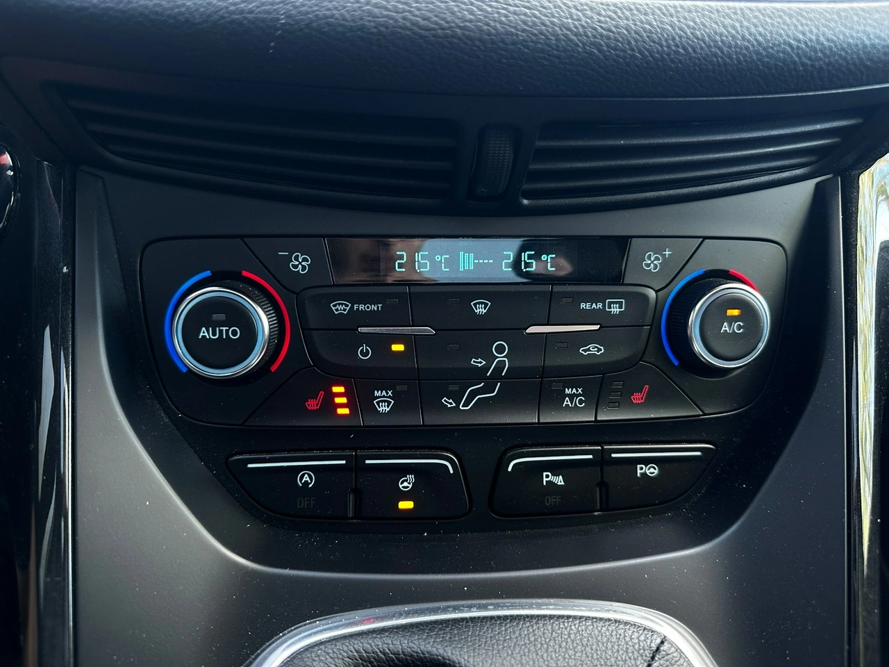 Ford Kuga - Zdjęcie 9