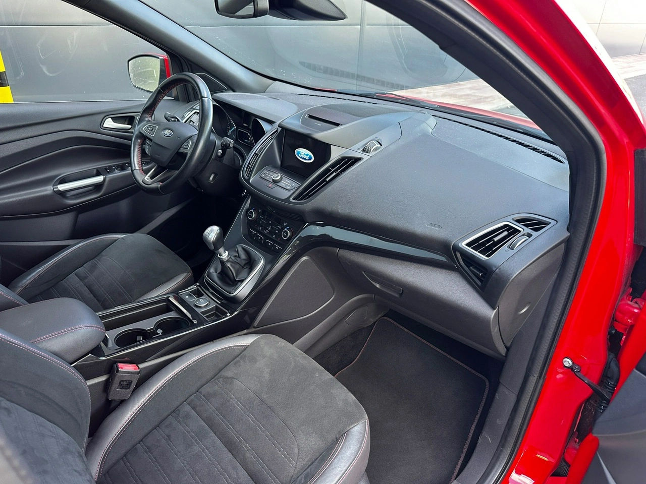 Ford Kuga - Zdjęcie 10