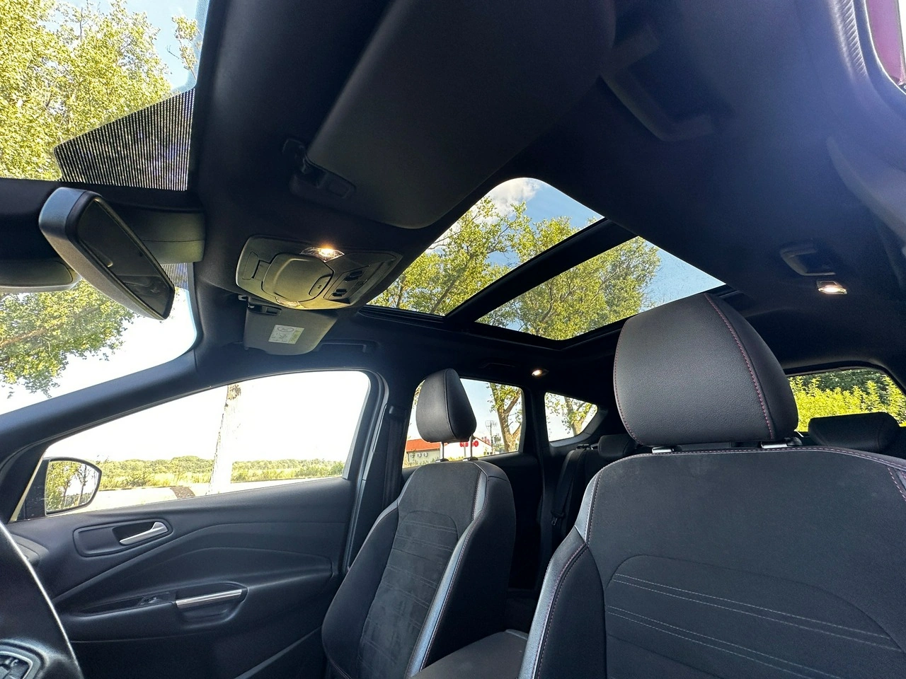 Ford Kuga - Zdjęcie 15