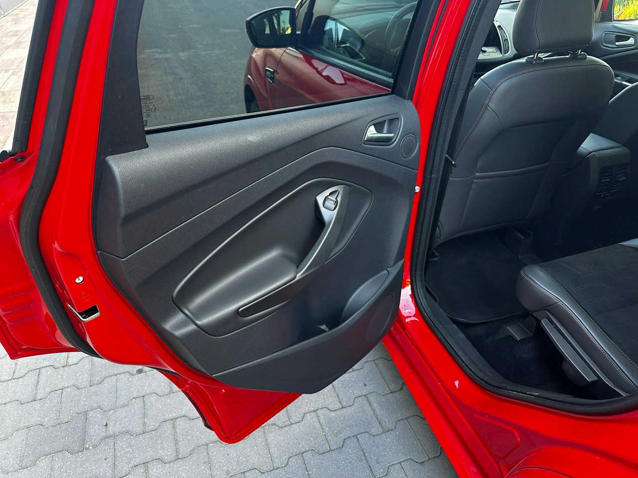 Ford Kuga - Zdjęcie 19