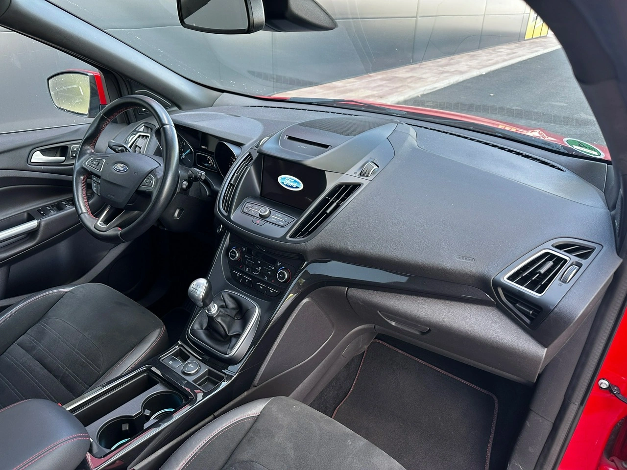 Ford Kuga - Zdjęcie 22