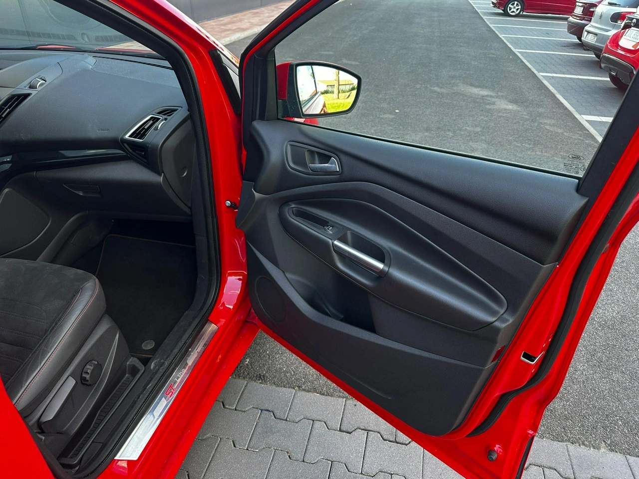Ford Kuga - Zdjęcie 23